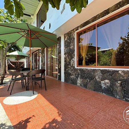 Lava House Hostal Puerto Ayora  Eksteriør bilde
