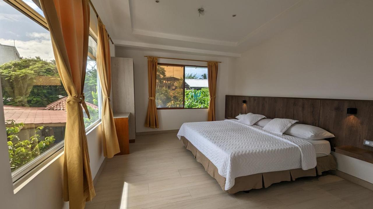 Lava House Hostal Puerto Ayora  Eksteriør bilde