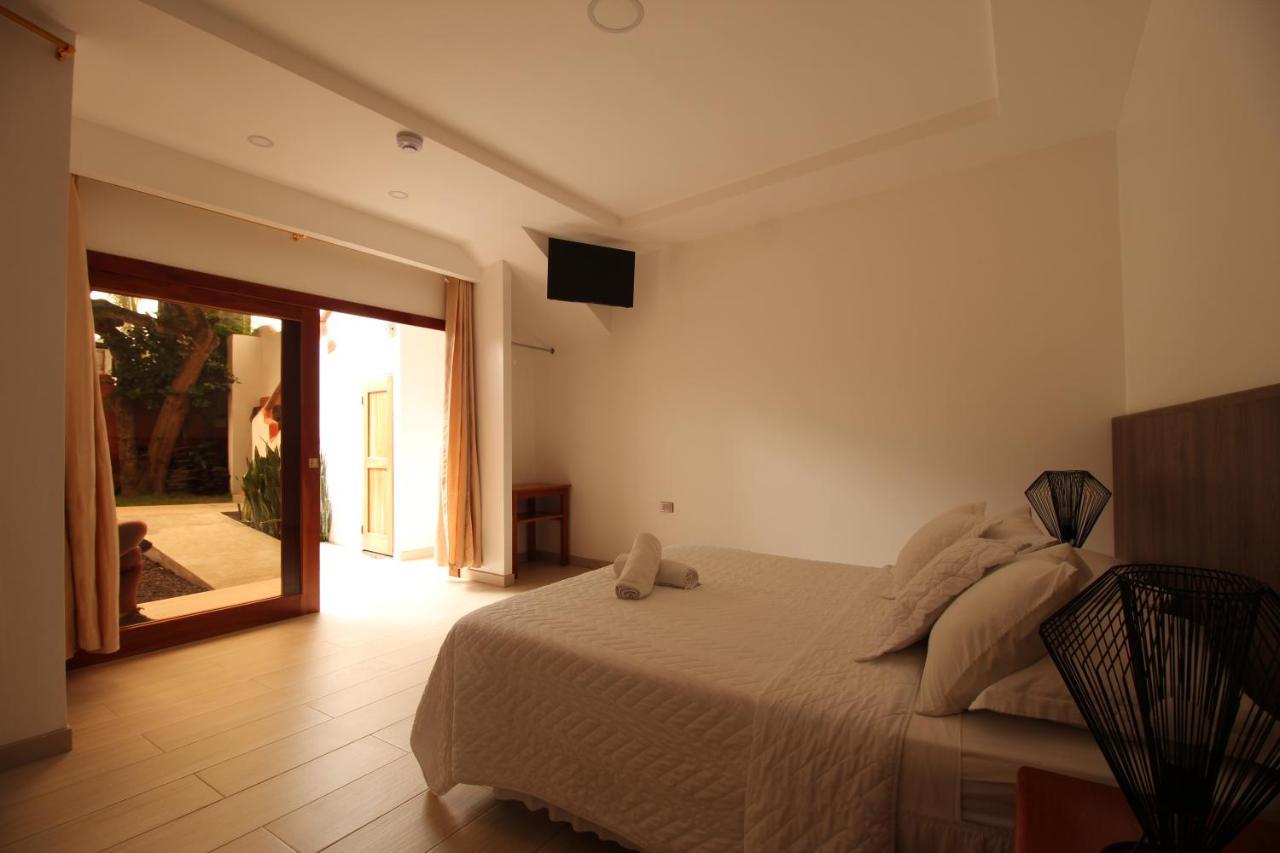 Lava House Hostal Puerto Ayora  Eksteriør bilde