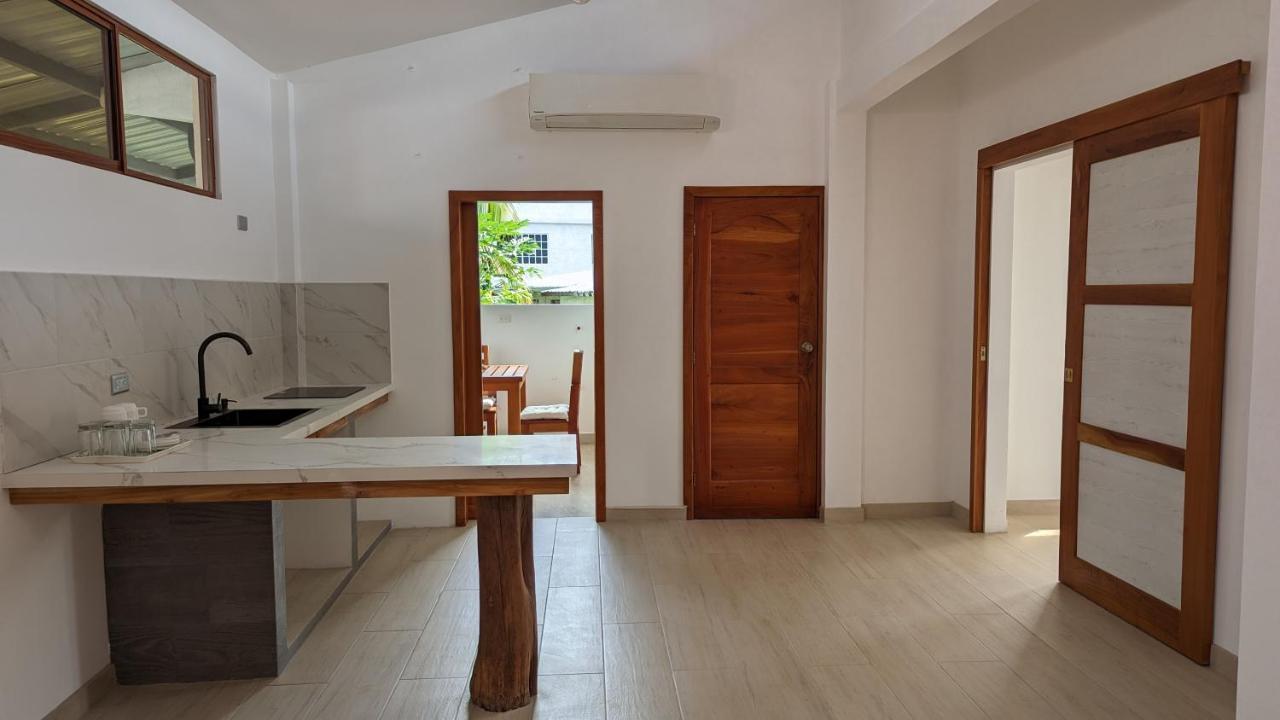 Lava House Hostal Puerto Ayora  Eksteriør bilde