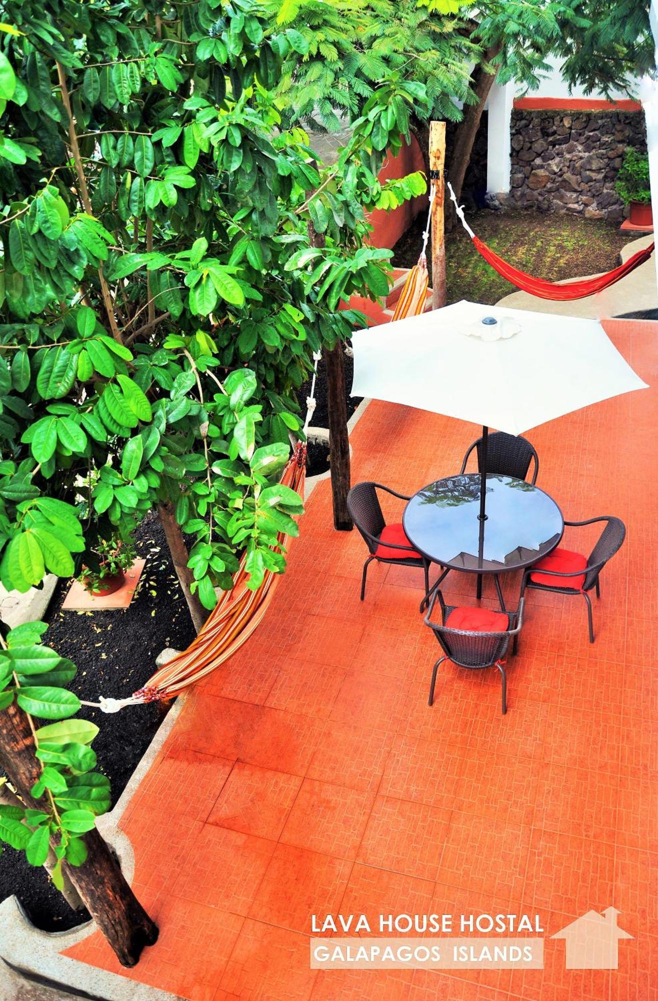 Lava House Hostal Puerto Ayora  Eksteriør bilde