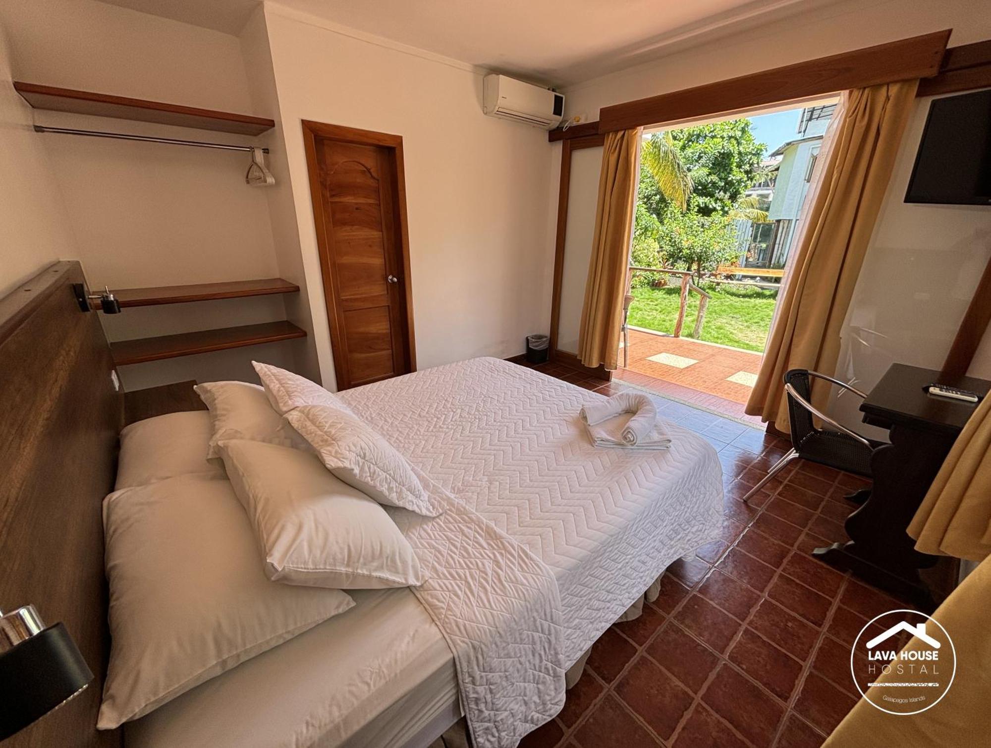 Lava House Hostal Puerto Ayora  Eksteriør bilde
