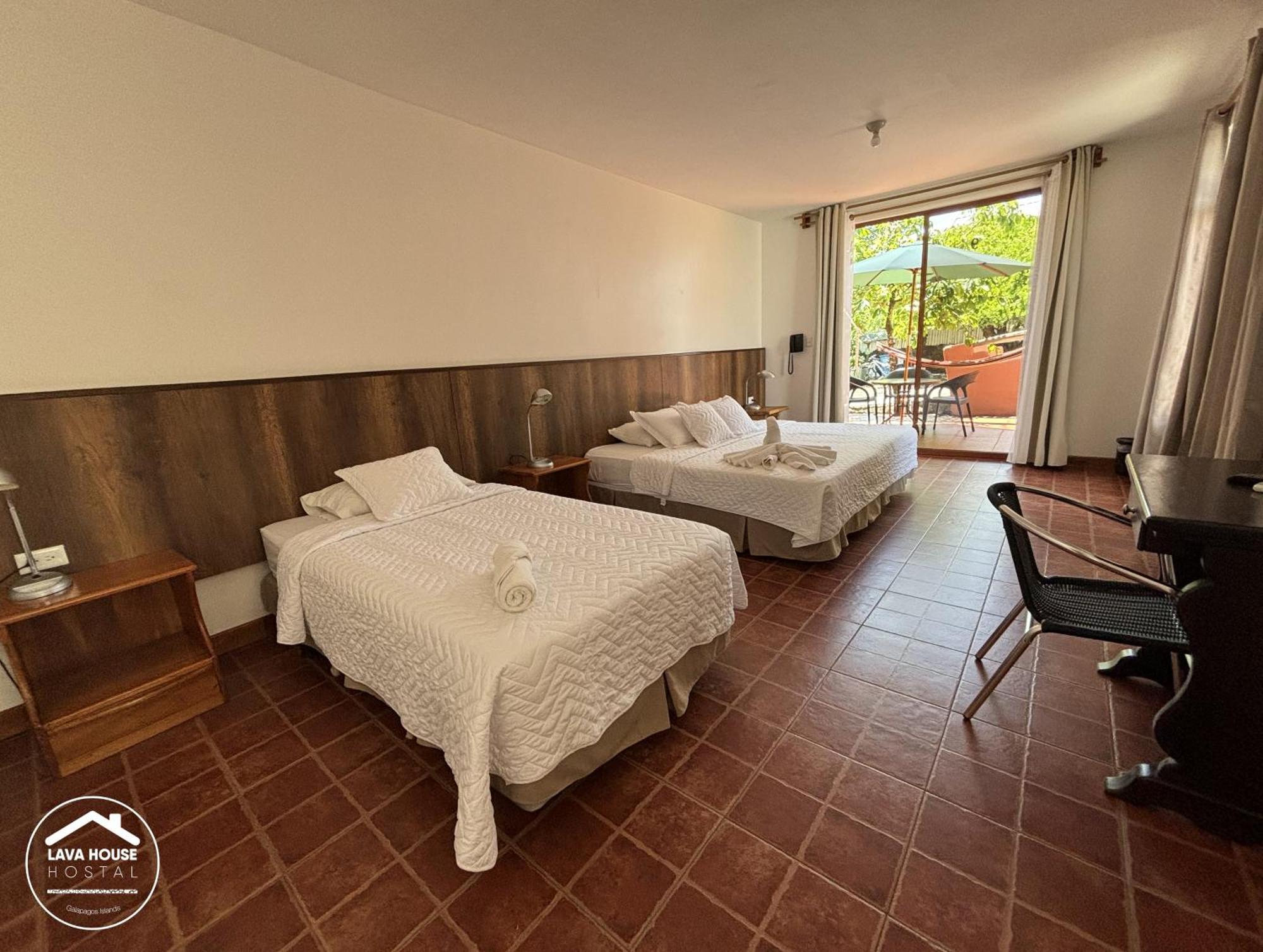 Lava House Hostal Puerto Ayora  Eksteriør bilde